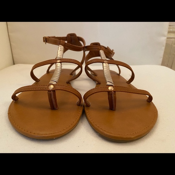 Forever 21 METALLIC FAUX LEATHER SANDALS - Size 8 - Picture 3 of 7